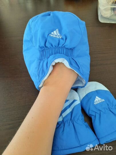 Шапка и варежки adidas