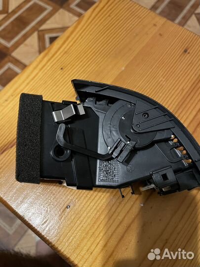 Дефлектор воздуховода правый шкода а5