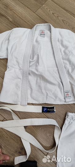 Кимоно и перчатки