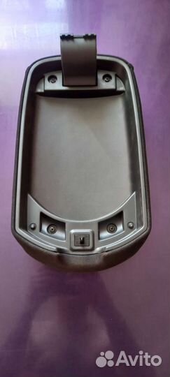 Крышка-подлокотник среднего отсека на toyota RAV4