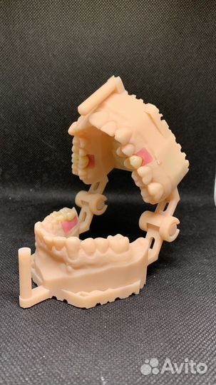 Зубной техник керамист