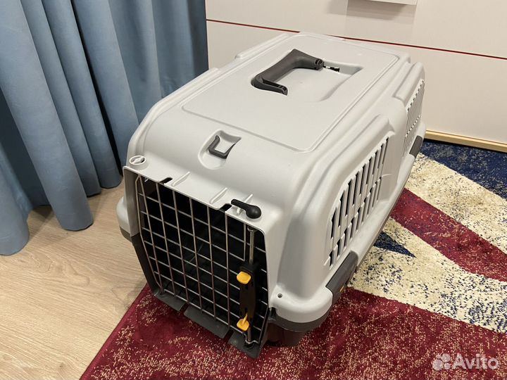 Переноска для маленьких собак и крупных кошек