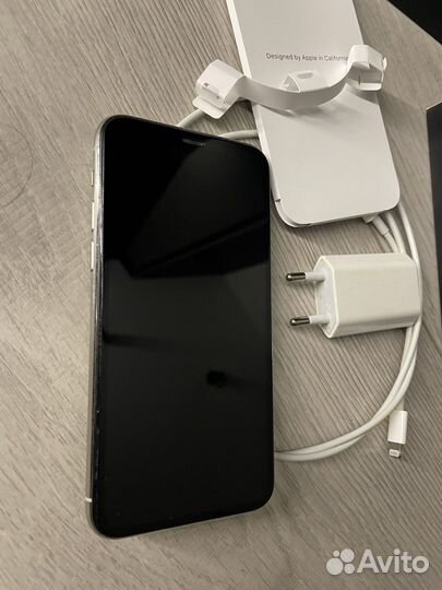 Телефон iPhone 11 про