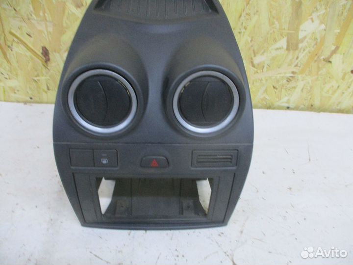 Панель под магнитофон Форд Фиеста мк5