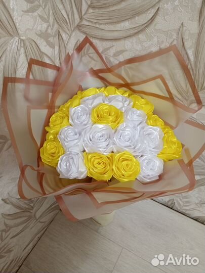 Цветы атласных лентам