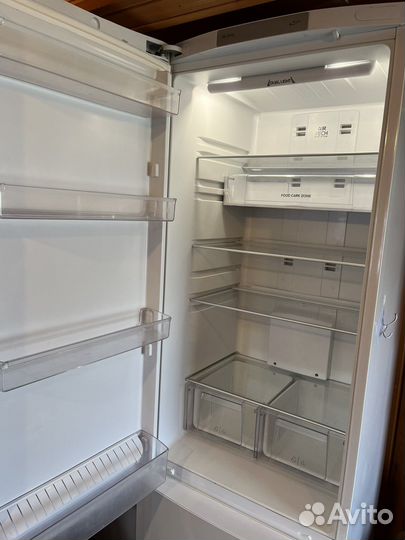 Холодильник Hotpoint Ariston бу No frost