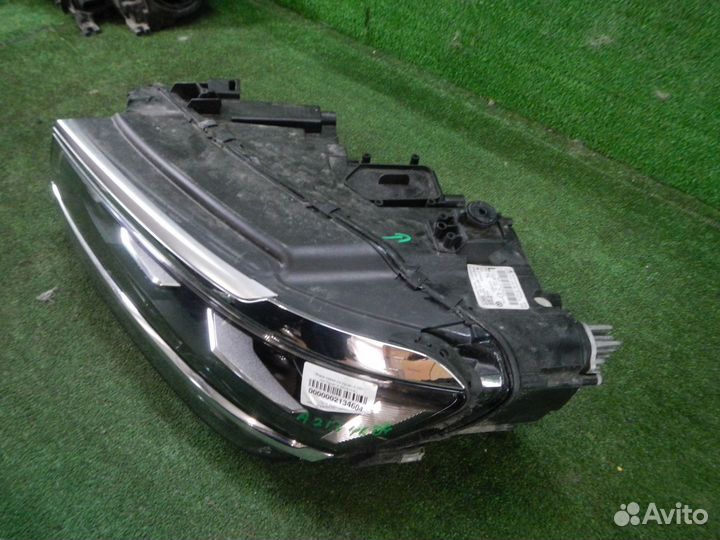 Фара левая Volkswagen Tiguan