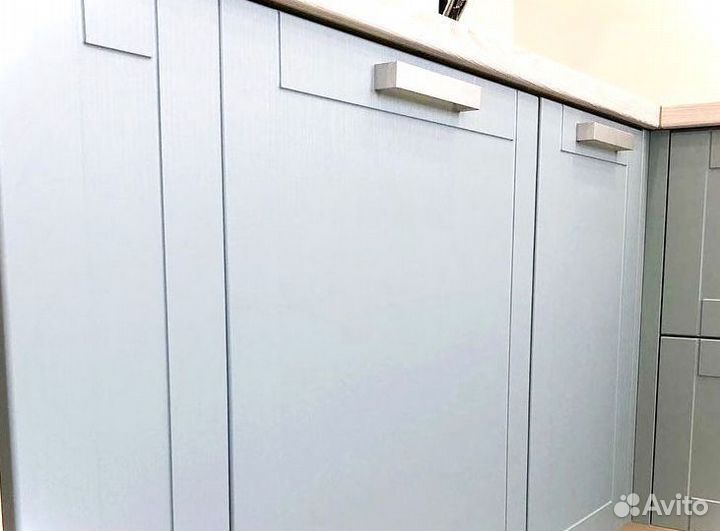 Кухня в потолок