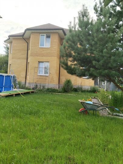 Дом 285 м² на участке 10 сот.