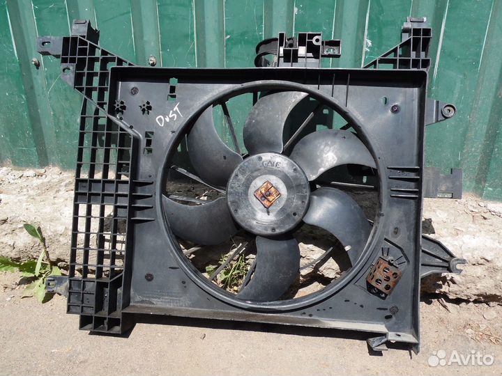 Дифузор вентилятора в сборе Рено Дастер