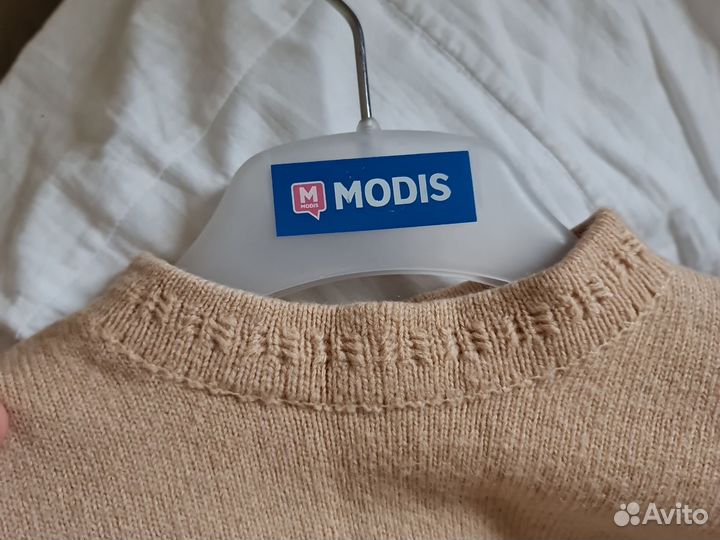 Свитер женский бежевый S/M 44/46 шерсть 100%