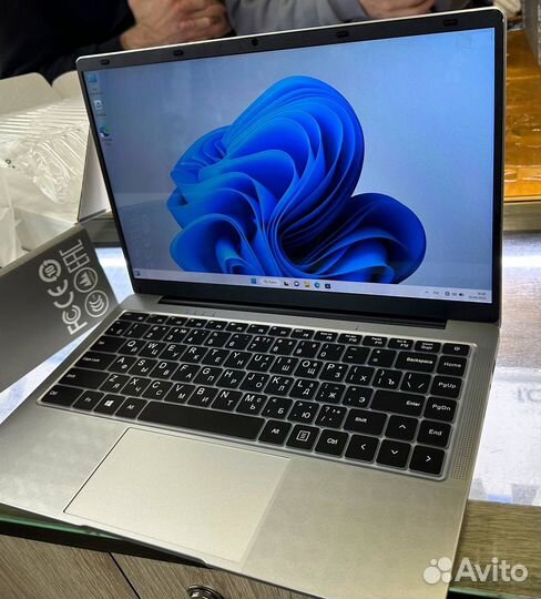 Ноутбук новый в коробке