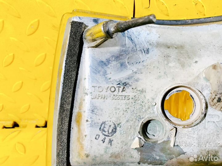 Габарит правый Toyota Vista V20 Седан Оригинал