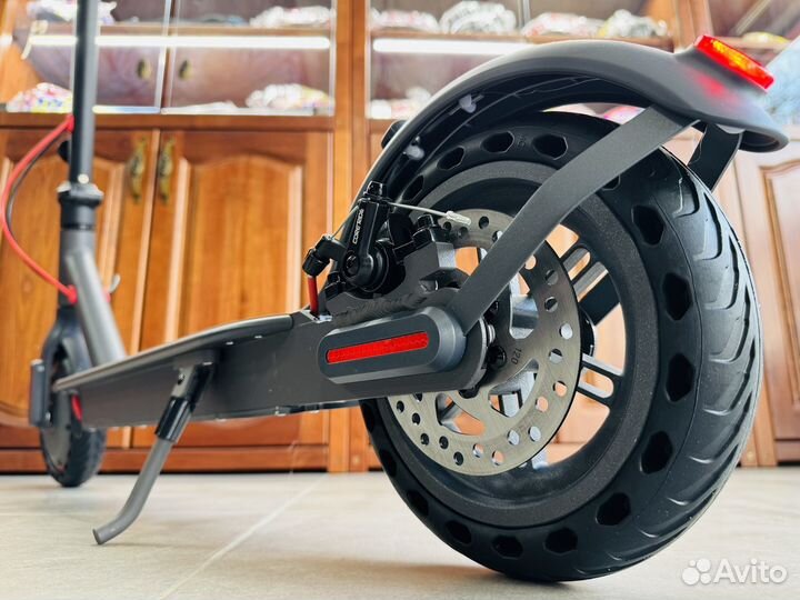 Электросамокат Aovo Pro 2025