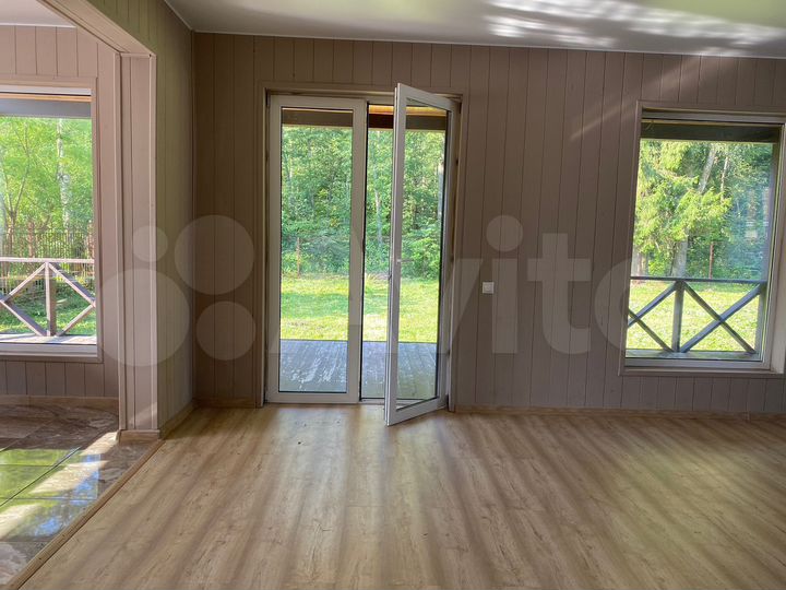 Дом 208 м² на участке 10 сот.