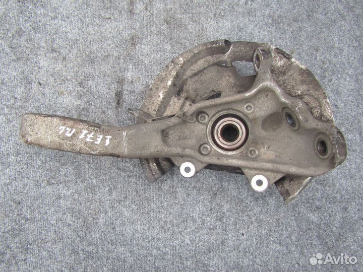 Кулак передний левый бмв Х6 Х5 Е70 Е71 31216773783