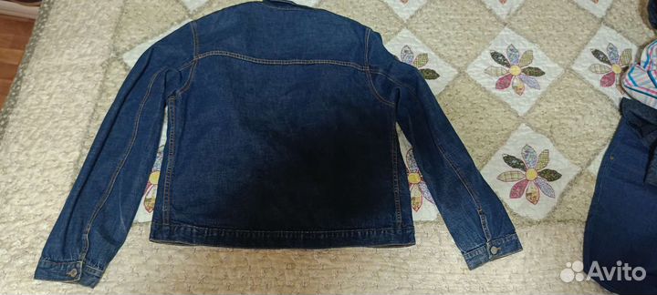 Джинсовая куртка