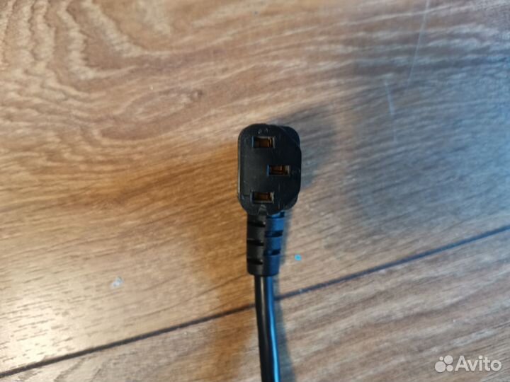 Угловой переходник IEC-320-C14