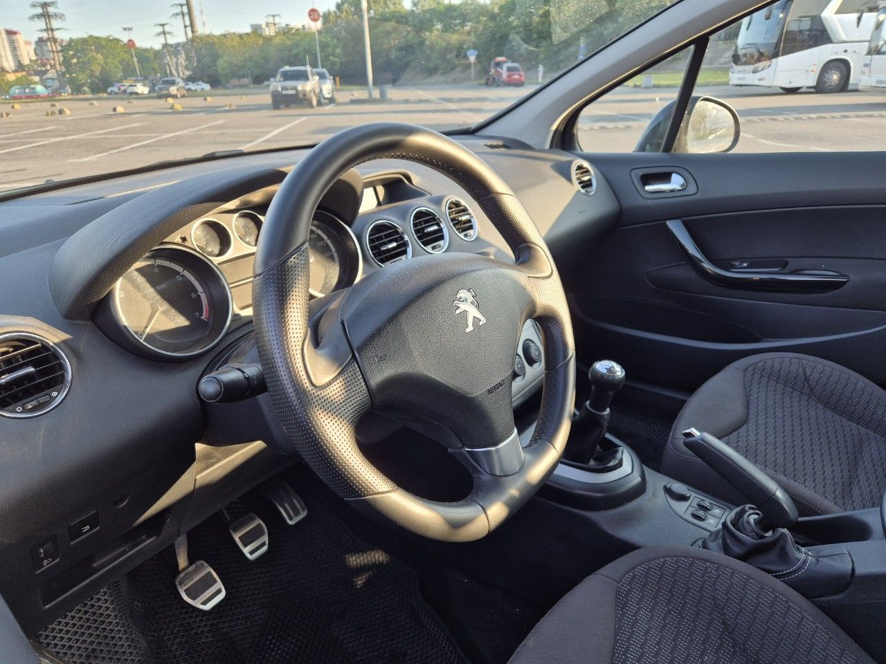 Peugeot 408: фото владельца