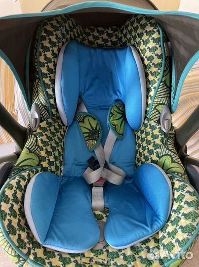 Автолюлька maxi cosi с базой+коляска Quinny