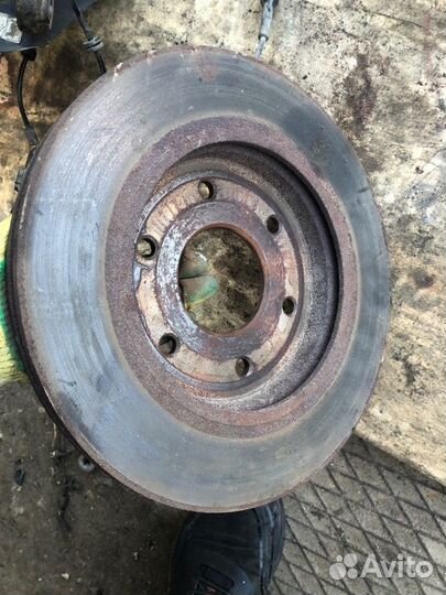 Диск тормозной передний Nissan Armada TA60 VK56DE