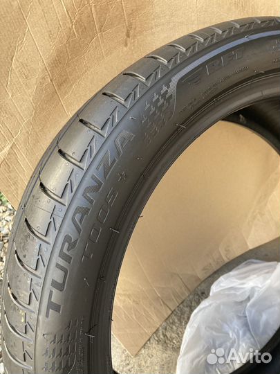 Bridgestone Turanza T005 245/40 R19 и 275/35 R19 98Y