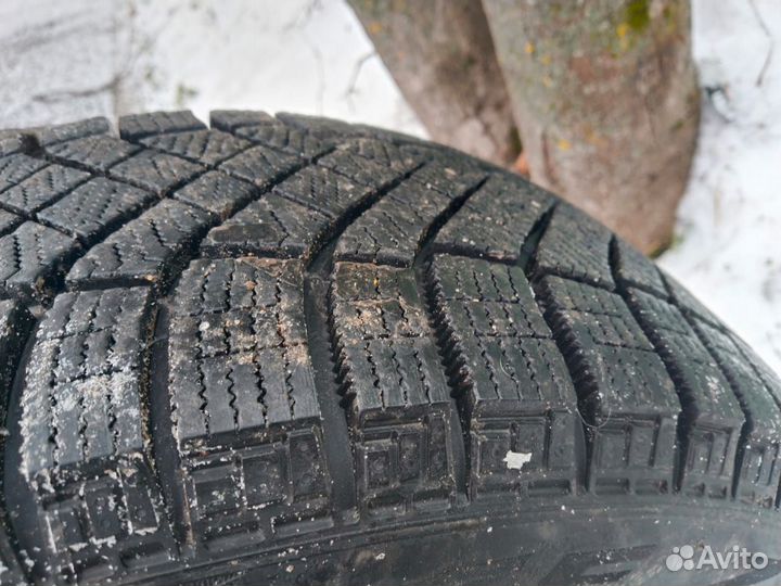 Pirelli Ice Zero 205/55 R16