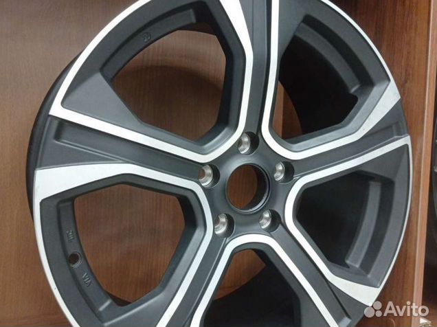 Новые литые диски R18 5x112 для Audi