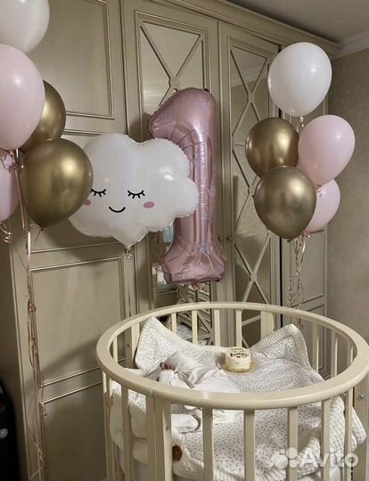 Детская кроватка с маятником