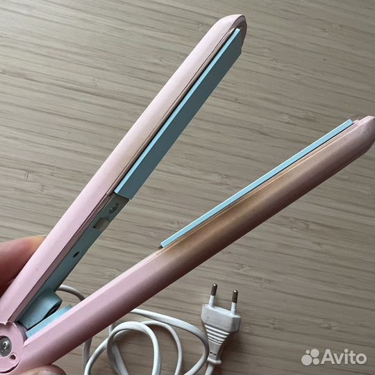 Дорожный утюжок для выпрямления волос mizuhi