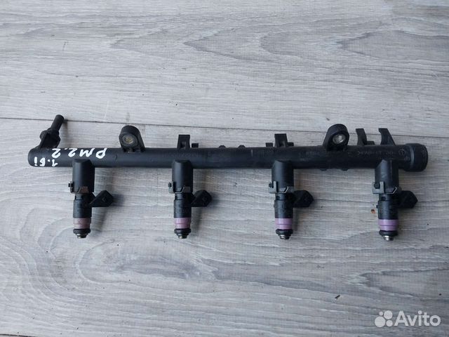 Рампа топливная Renault Megan 2 форсунки топливные