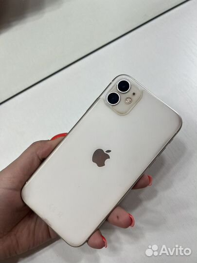 iPhone 11, 64 ГБ