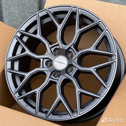 Новые диски R18 5/114.3 Camry Mazda6 K5 Vossen HF2