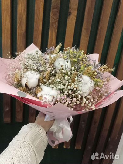 Букет из сухоцветов и хлопка