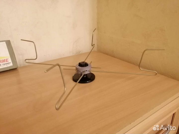 Приспособление для ручной перемотки ниток и пряжи