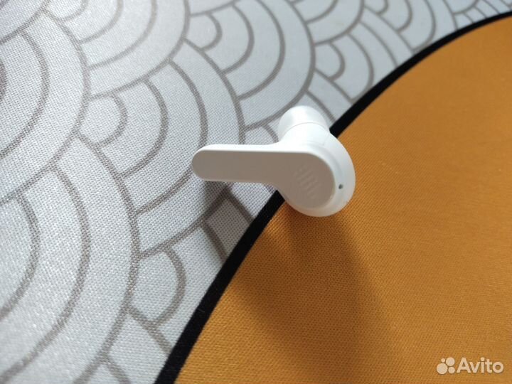 Jbl wave 200tws левый наушник