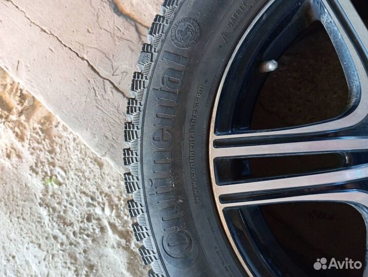 Continental ContiIceContact 215/60 R16