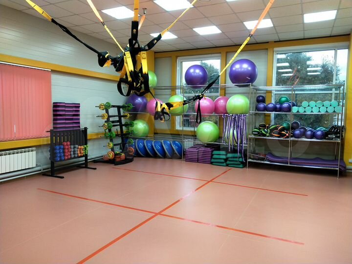 Спортивный зал,студия фитнеса с спортивным инвента