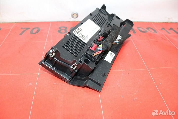 Блок управления климат-контролем Audi A4 седан B8