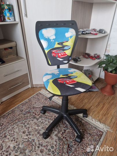 Продам детский стул