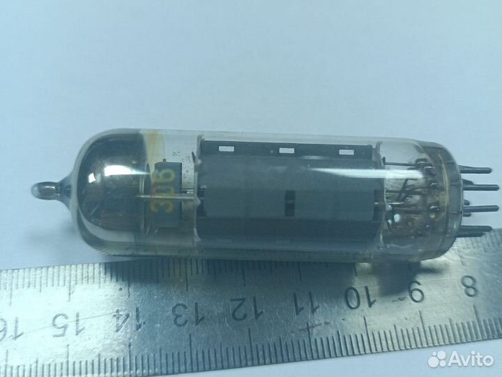 Радиолампа Tesla EL84