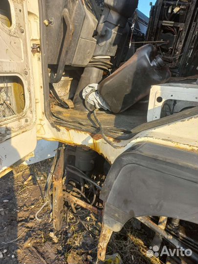 Кабина ман узкая