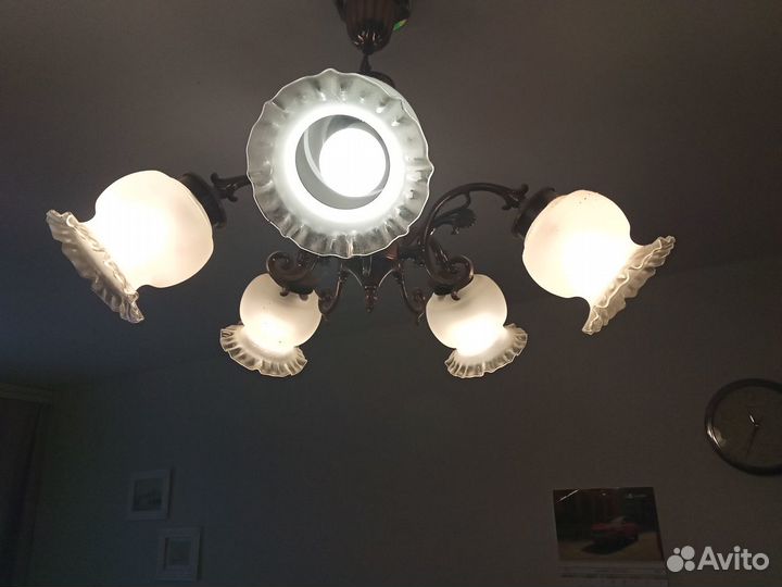 Люстра потолочная бу в отличном состоянии