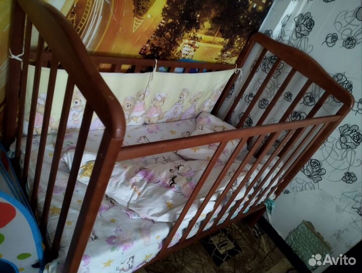 Детская кроватка