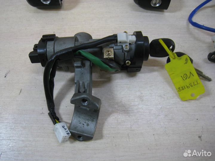 Замок зажигания KIA Sportage 2 (KM) 2005