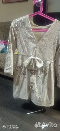 Платье из золотых паеток, размер 152, новое