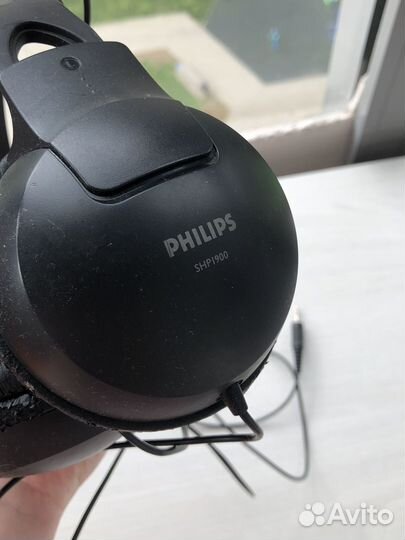 Проводные наушники philips