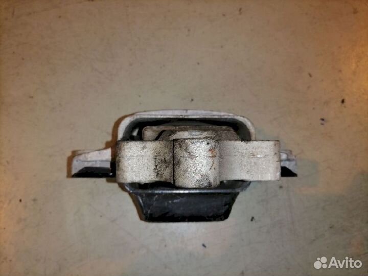 Опора двигателя (подушка двс) левая 1K0199555S Vol