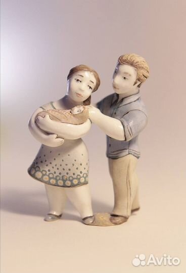 Статуэтка фаянс