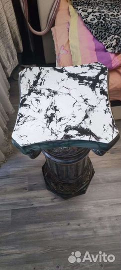 Керамическая подставка под вазу или цветы